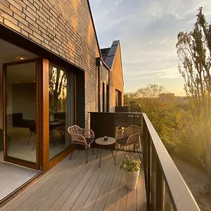 Baltic Riviera - Garden Sanctuary Retreat Apartament